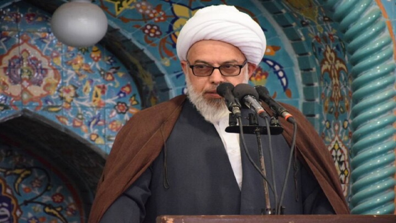 مبارزه با طاغوت از ویژگی‌های مهم جامعه انقلابی است