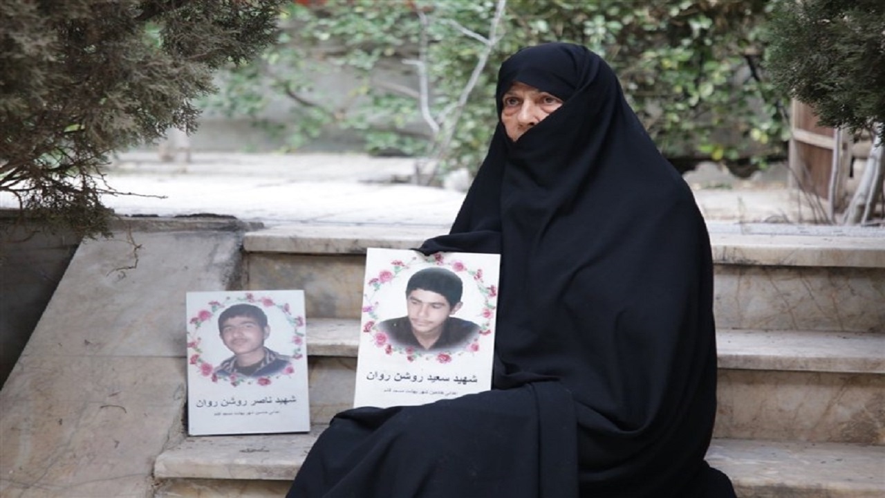 خادمی زائران امام هشتم(ع) با کوله‌بار خاطرات ۸ شهید‌