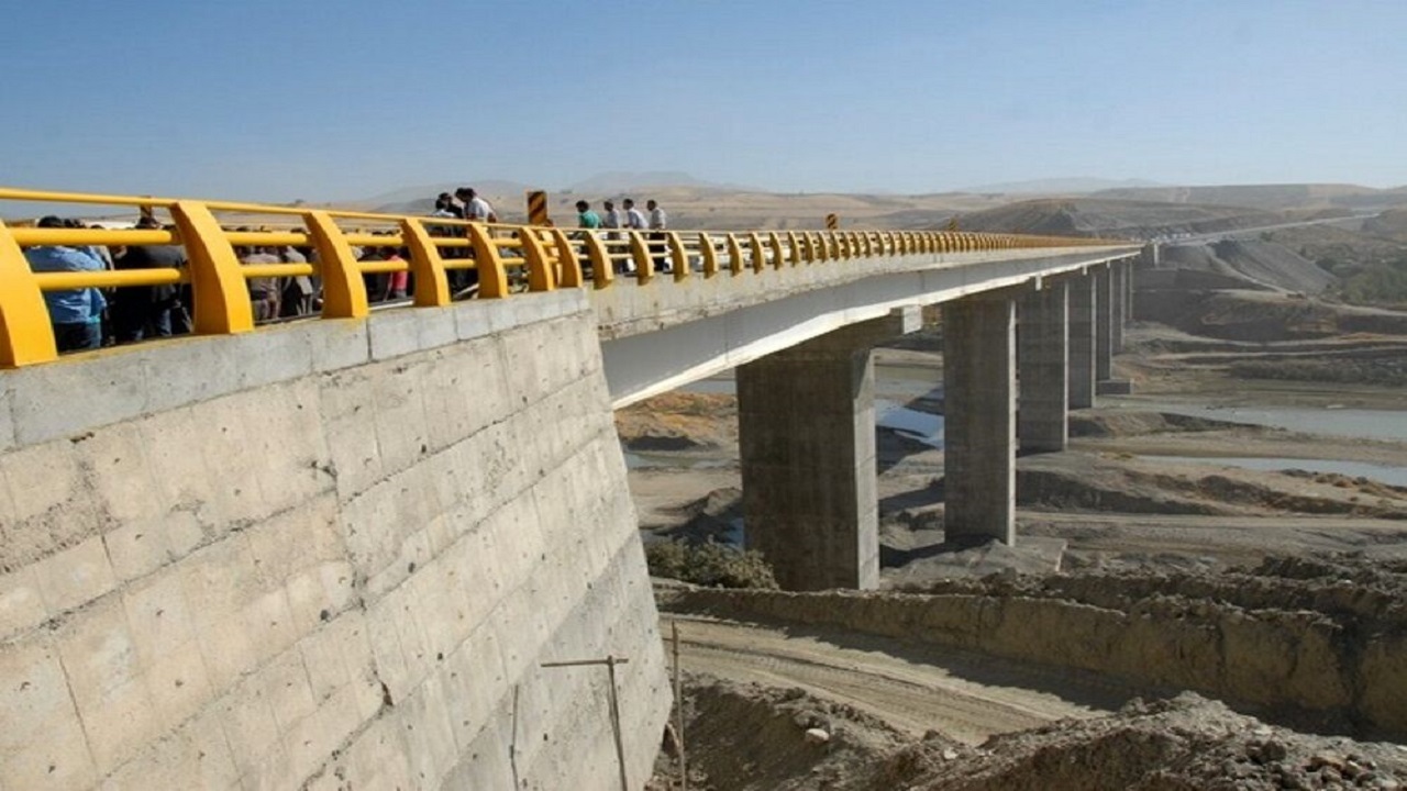 پل ۳۰۰ متری محور ایرانشهر، مهرستان یکی از بزرگترین پل‌های در دست ساخت