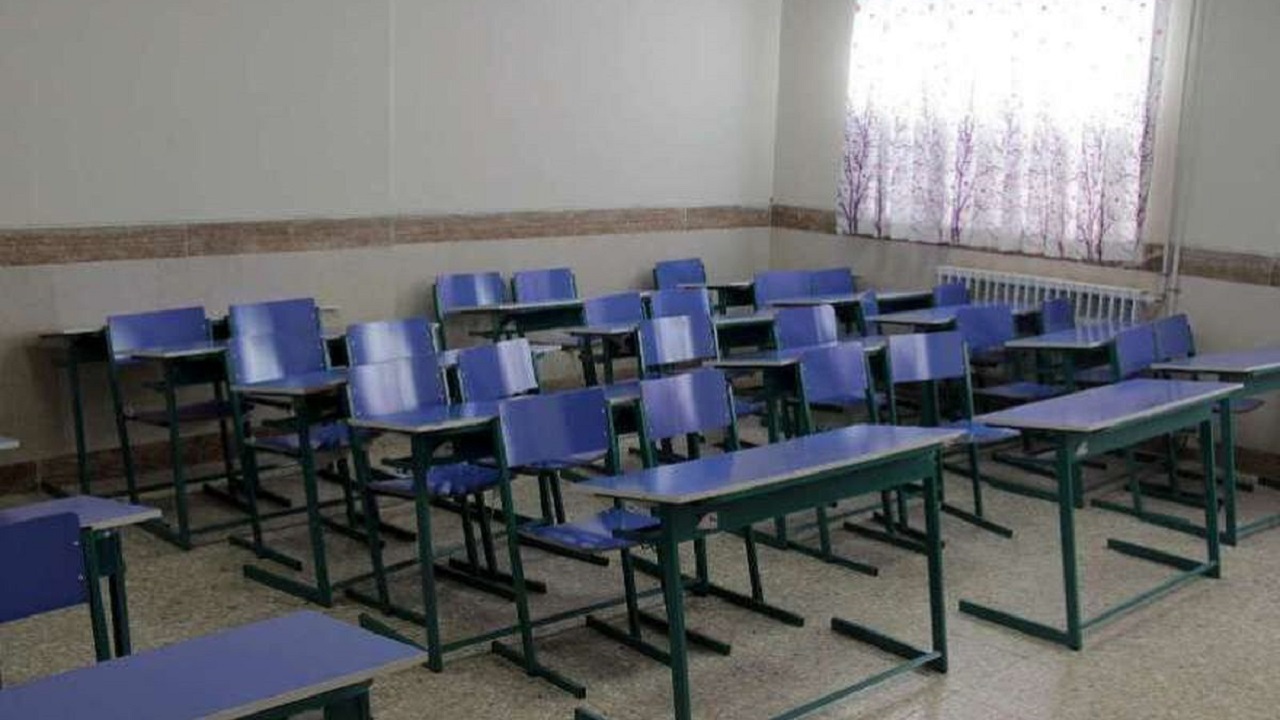 تاخیر فعالیت مدارس استان مرکزی تا پایان دیماه ادامه دارد
