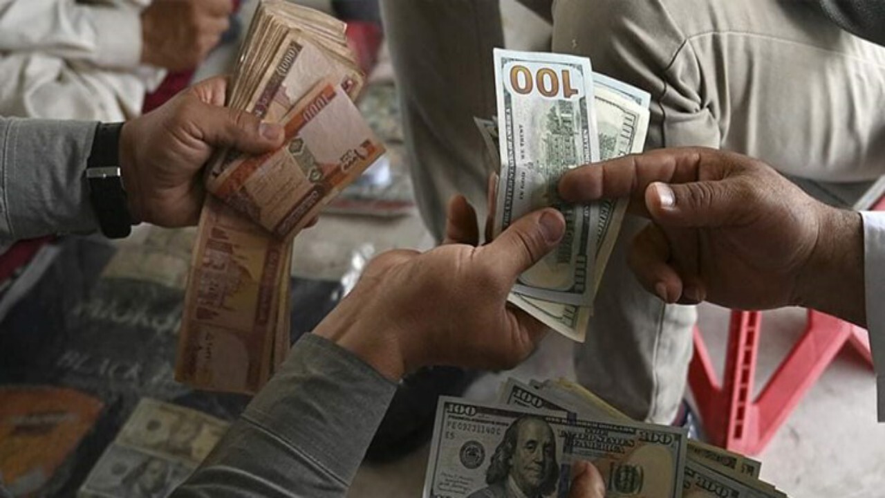 بانک مرکزی طالبان ۱۵ میلیون دالر را لیلام می کند