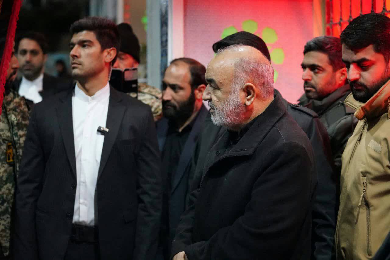 حضور سردار سلامی در گلزار شهدای بین المللی کرمان