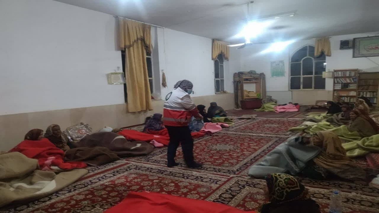 امدادرسانی هلال احمر به ۵۰ زائر پاکستانی