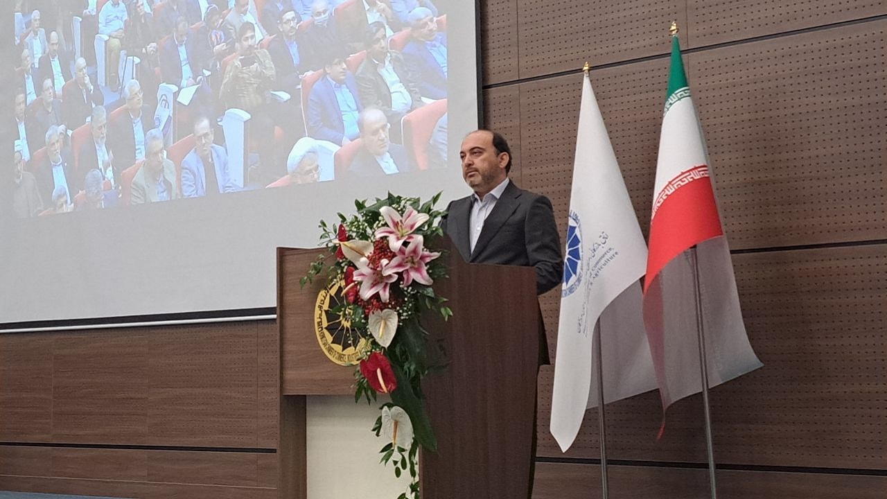 تاکید استاندار هرمزگان بر یکسان سازی تعرفه‌های گمرکی