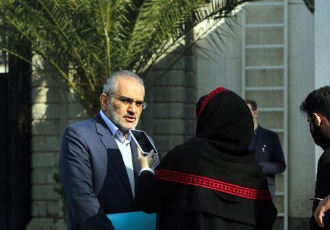 برخی نمایندگان موافق استیضاح وزیر بهداشت، امضای خود را پس گرفتند