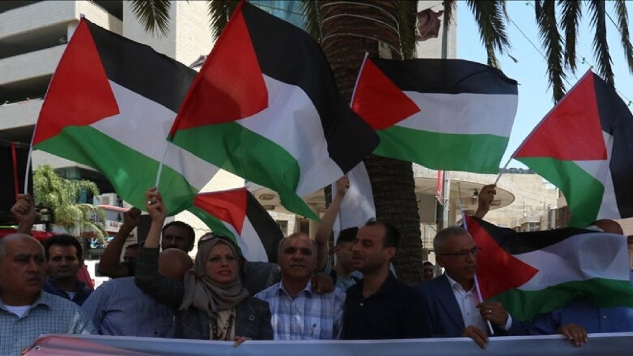 وحشت صهیونیست‌ها از اهتزاز پرچم فلسطین
