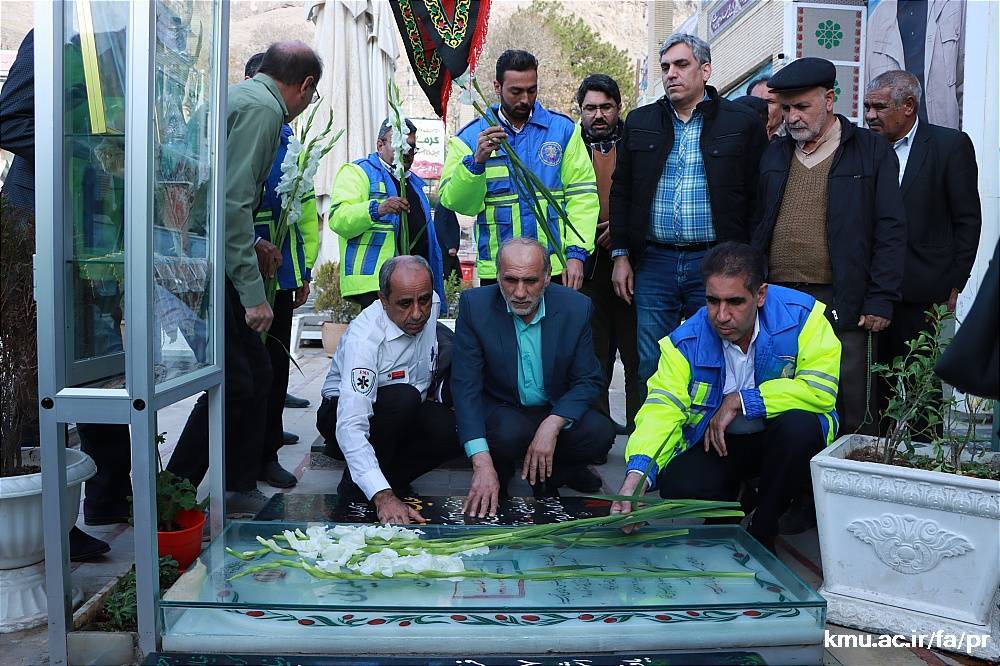 حضور رئیس سازمان اورژانس کشور در گلزار شهدای کرمان