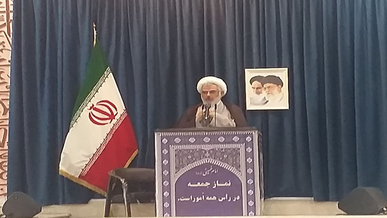 حمل یکسره کالا از بنادر استان سبب افزایش گرانی کالاهای وارداتی است