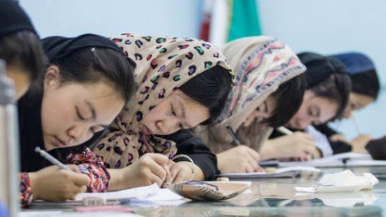 دهمین آزمون سنجش استاندارد مهارت‌های زبان فارسی برگزار شد