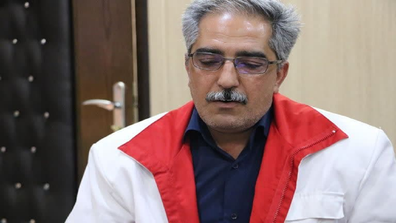 امدادگران ناجی فرد گم شده در کوه‌های بیشه بافق