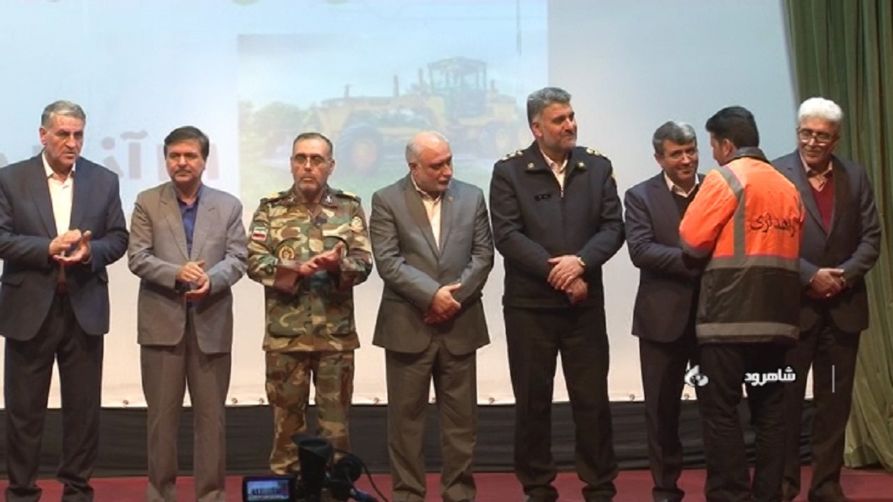 تجلیل از راهداران و رانندگان نمونه دامغان