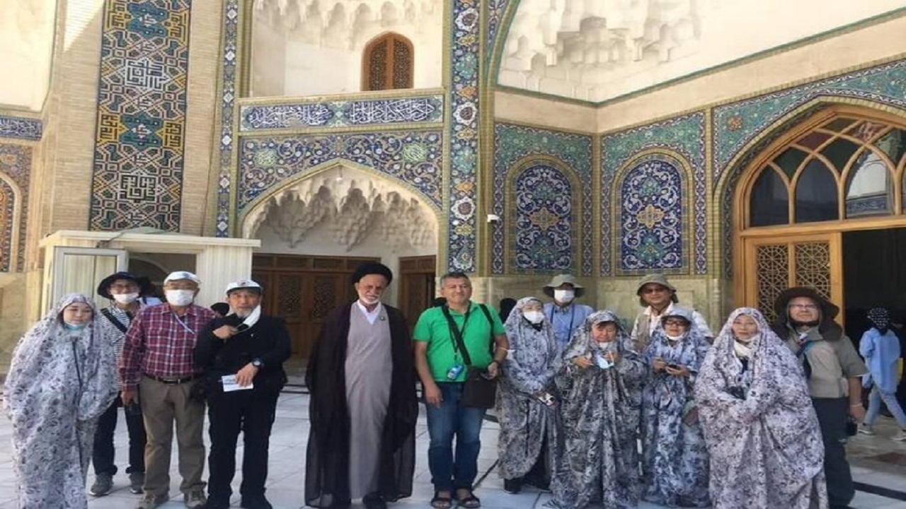 ۵۴ هزار و ۲۰۰ زائر و گردشگر بین‌المللی از حرم حضرت معصومه (س) بازدید کردند
