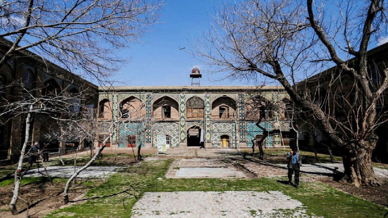 مرمت مدرسه تاریخی سردار قزوین آغاز شد