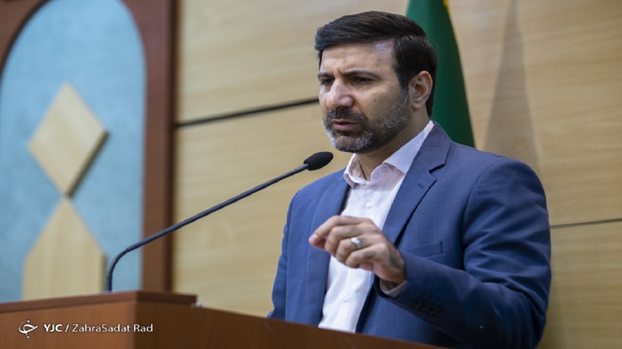 طحان‌نظیف: عدم تعقیب نشریه هتاک فرانسوی نقض کنوانسیون‌های بین‌المللی است