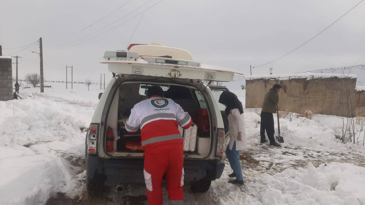 امداد رسانی به مادر باردار در برف و کولاک خانمیرزا