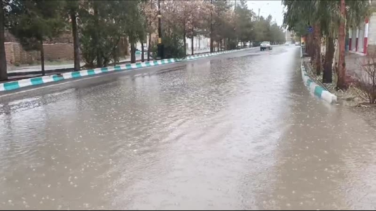 پس از باران... / بی خیالی مسئولان و آبگرفتگی دوباره معابر در یزد