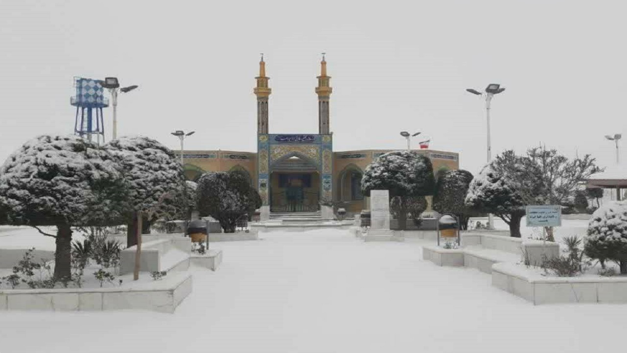 اسکان مسافران در راه مانده در مجتمع‌های میان‌راهی آستان قدس رضوی