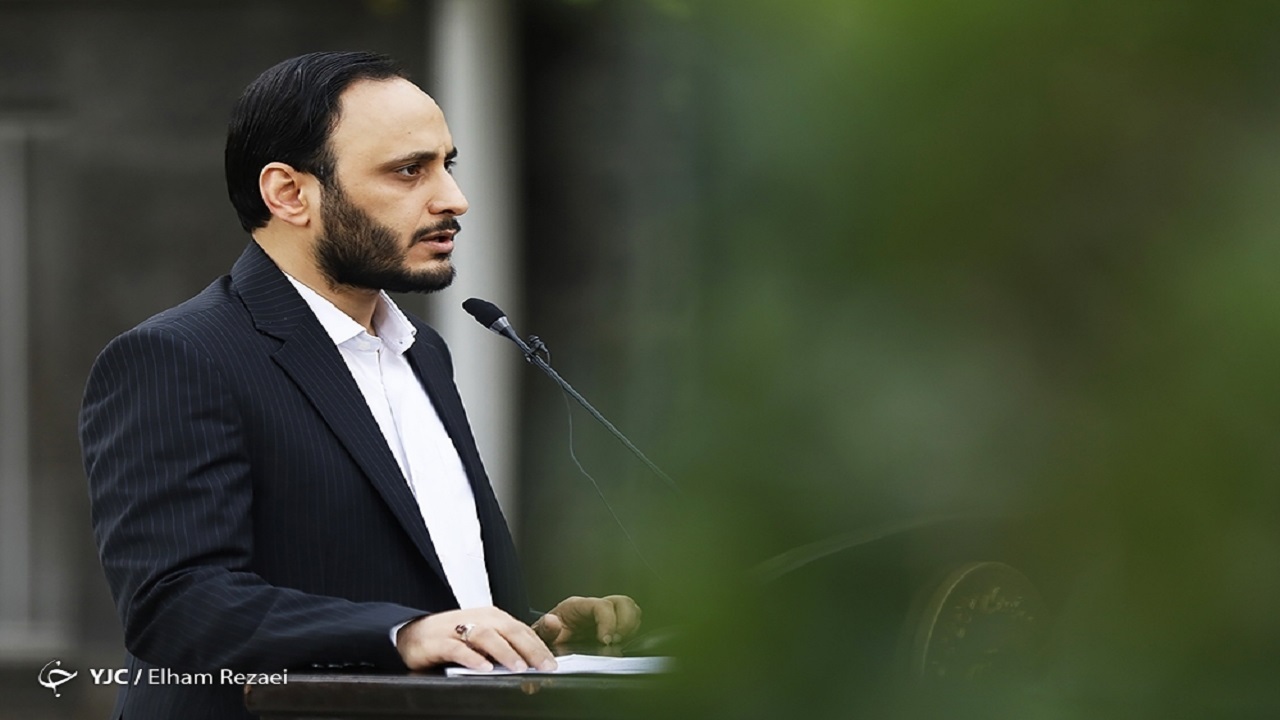 دولت در سال اول خود در حوزه رسانه ۲۰۰۰ روشنگری انجام داده است+ فیلم