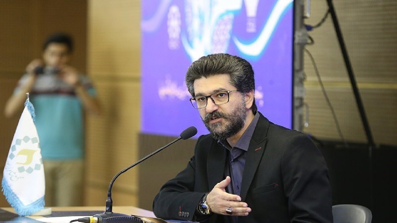 امیرحسین مدرس: رادیو را بیش‌تر می‌پسندم