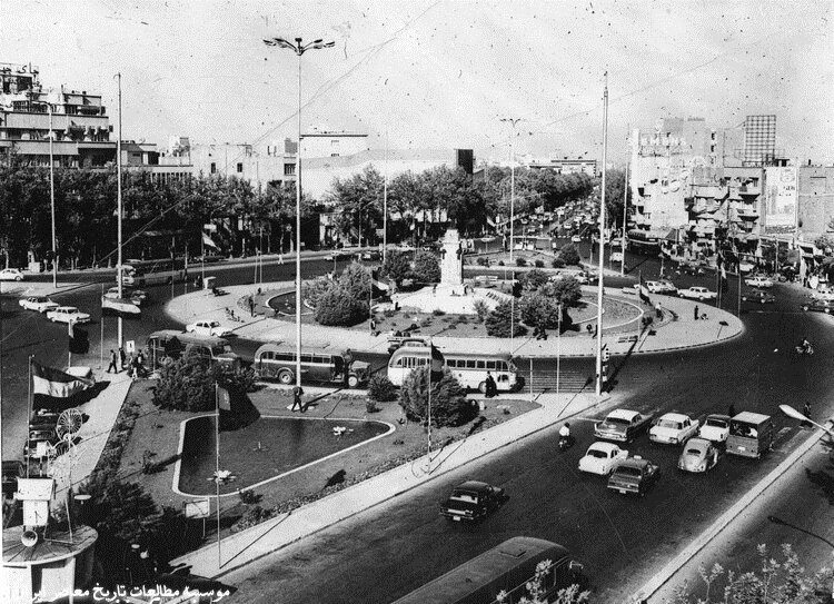 میدان فردوسی: