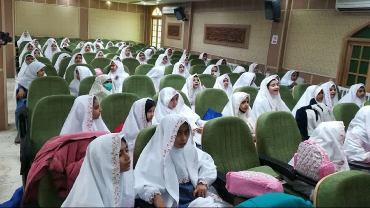 جشن عبادت و بندگی دانش آموزان دختر یزد