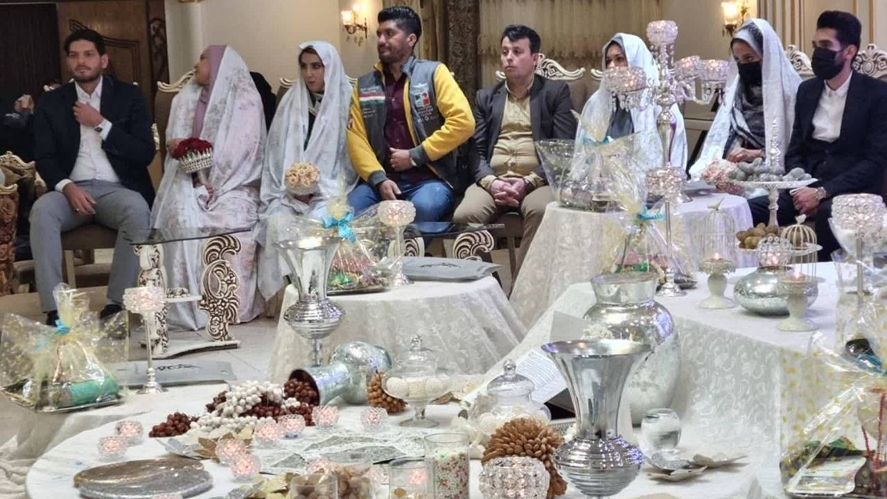 برگزاری جشن ازدواج ۸ زوج در زرند