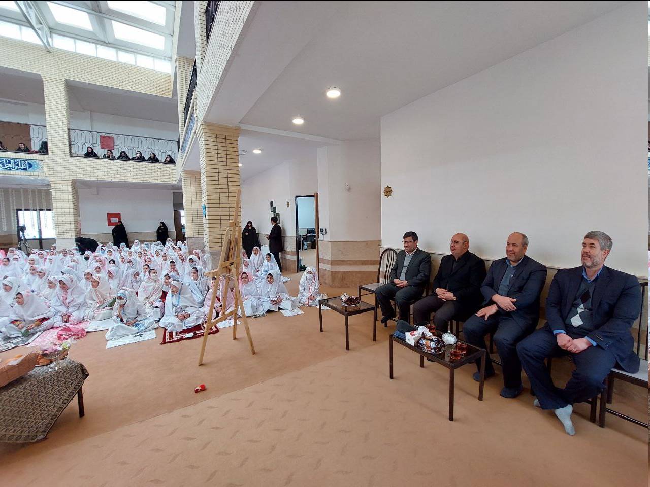 دانش آموزان دختر