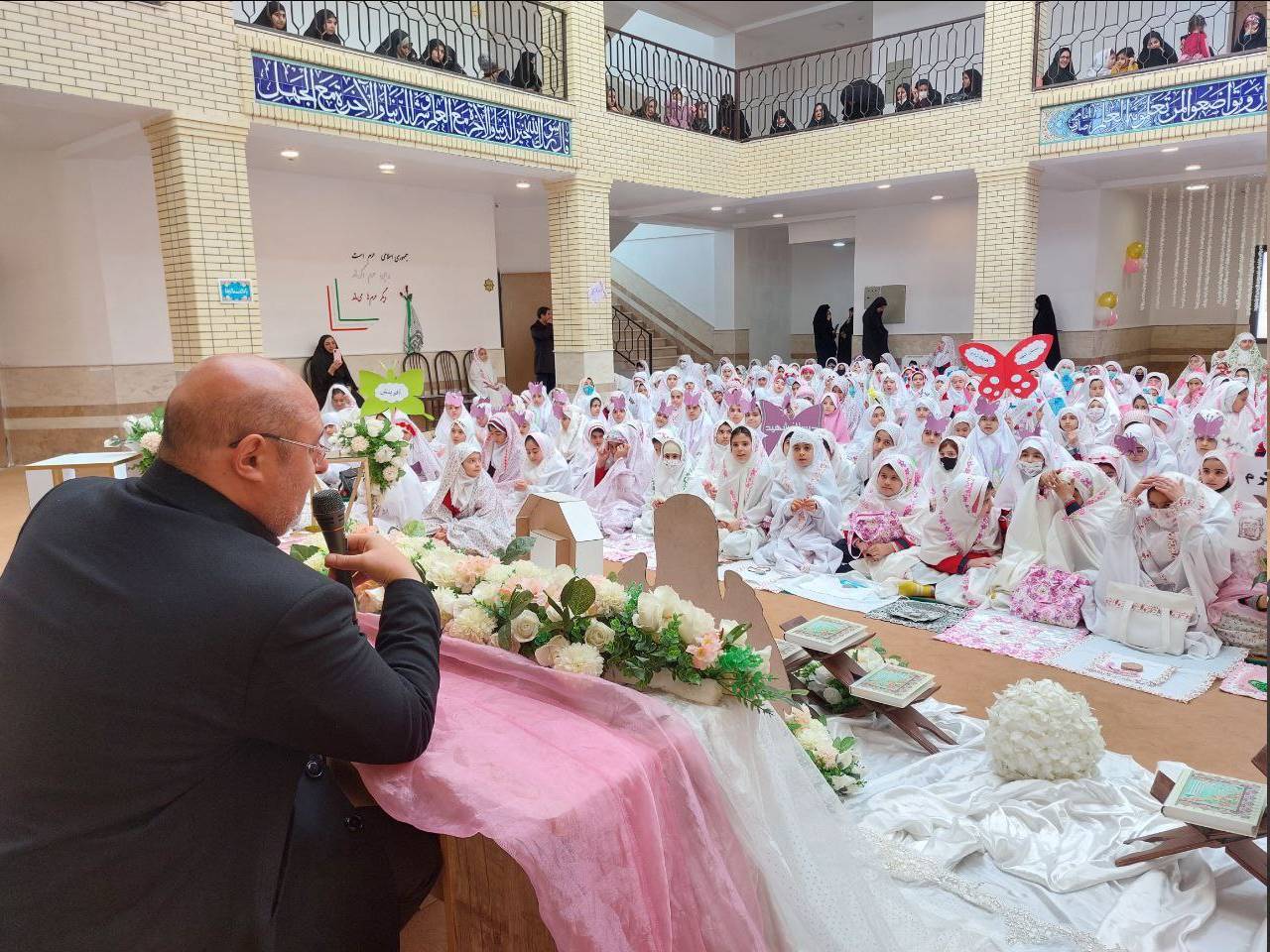 دانش آموزان دختر