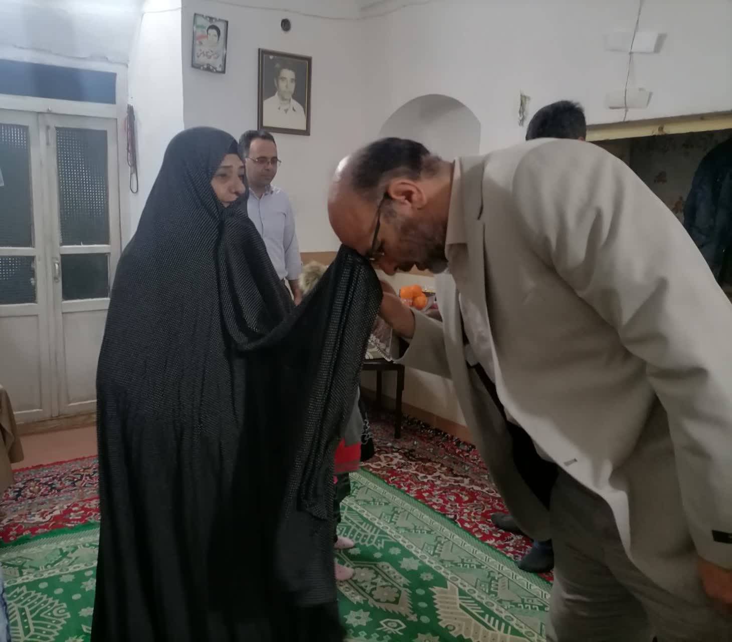 دیدار با مادر شهدا