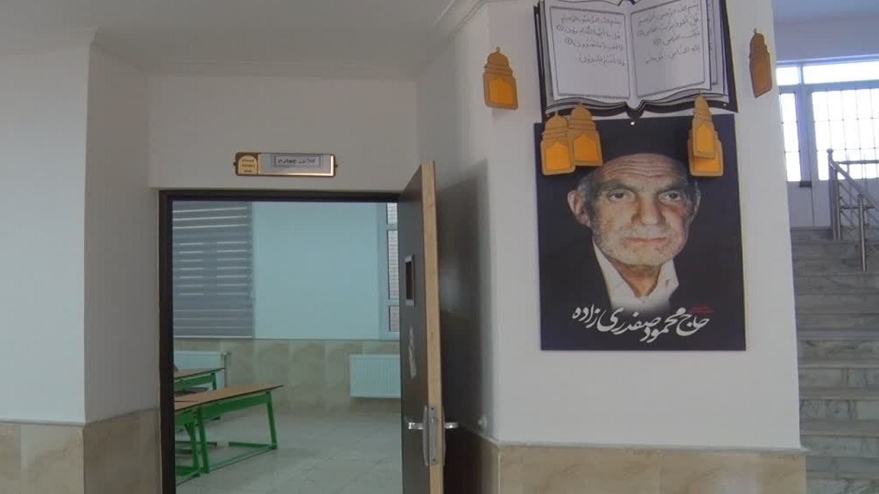 افتتاح مدرسه خیرساز با حضور وزیر آموزش و پرورش در میبد