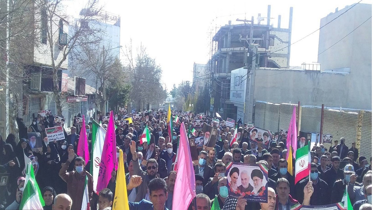 راهپمیایی نمازگزاران کهگیلویه و بویراحمد در محکومیت اهانت به مرجعیت شیعه