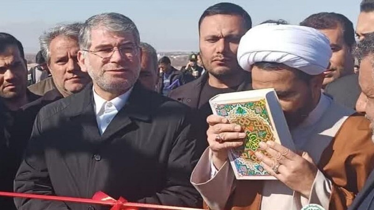 طرح آبخیزداری در تفت افتتاح شد