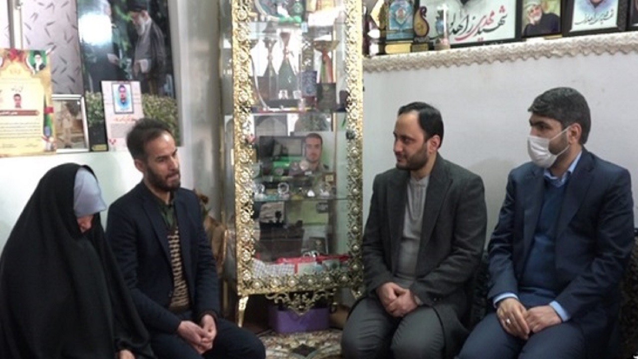 حضور بهادری جهرمی در منزل شهید زاهدلویی