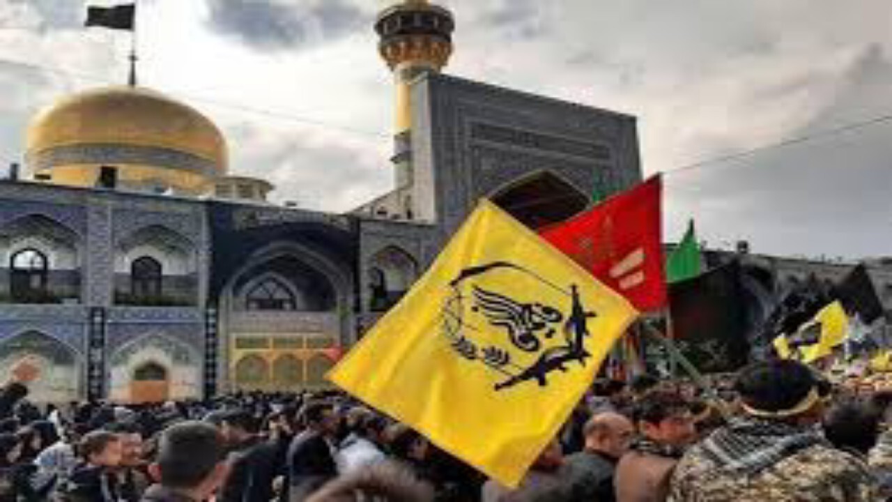 مادران شهدای فاطمیون در زور میلاد حضرت زهرا بر مزار فرزندانشان حاضر شدند + فیلم