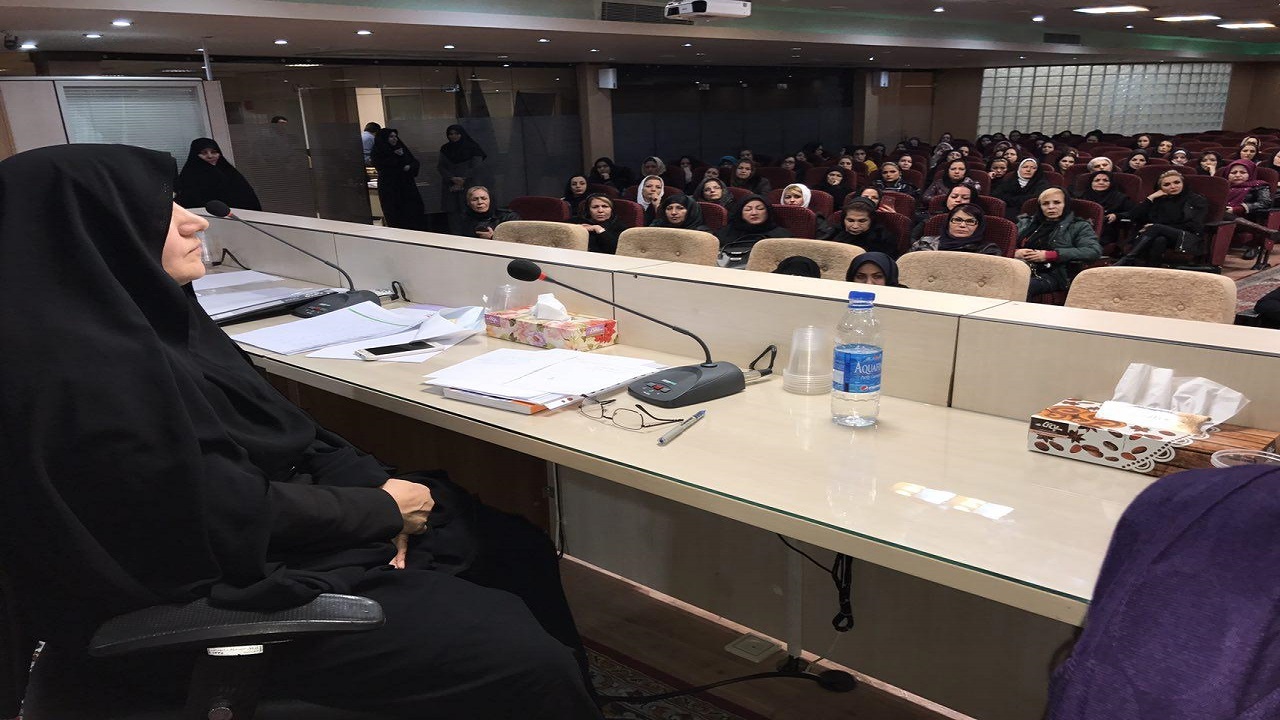 تجلیل از ۳۰۰ زن سرپرست خانوار خوزستانی مستمری بگیر تامین اجتماعی