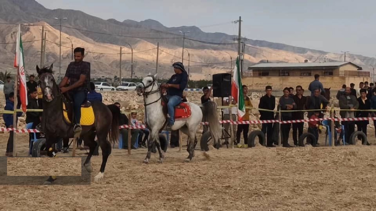 برگزاری همایش سوارکاری در شهر وراوی