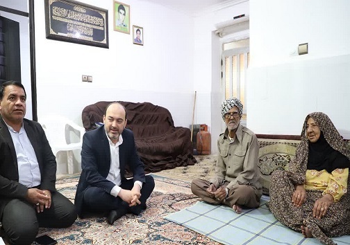 دیدار استاندار هرمزگان با خانواده معظم شهدا