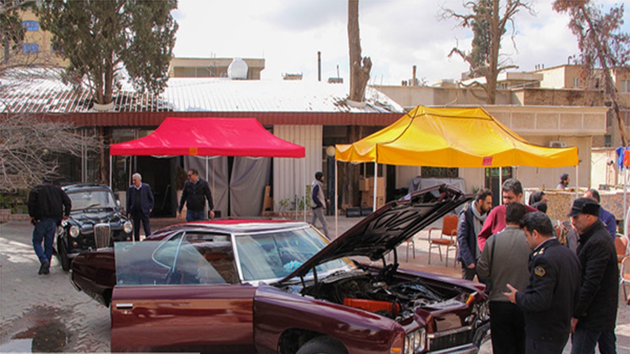 پلاک گذاری برای ۴۰ خودرو تاریخی شیراز