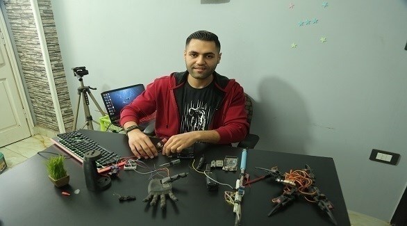 دستکش و عصای هوشمند به کمک افراد با شرایط خاص می‌آید