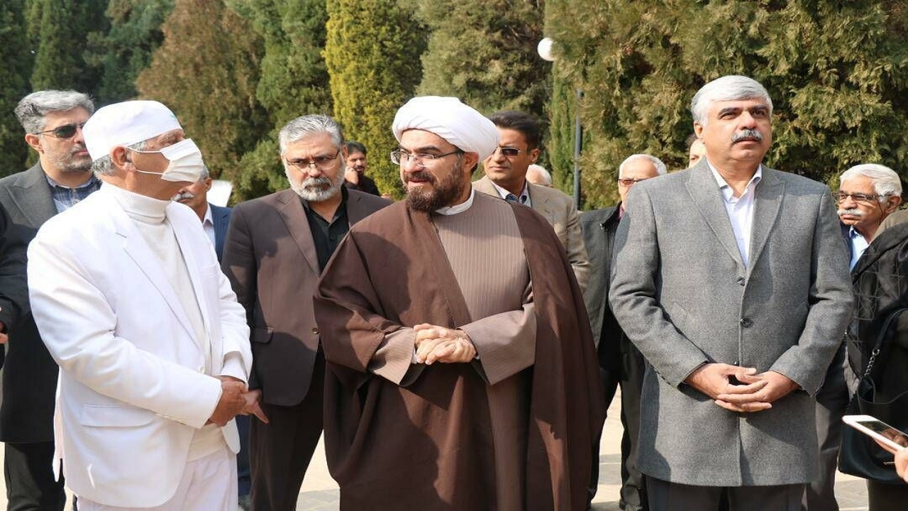 حضور نماینده رئیس‌جمهور در آتشکده زرتشتیان‌ یزد + تصاویر