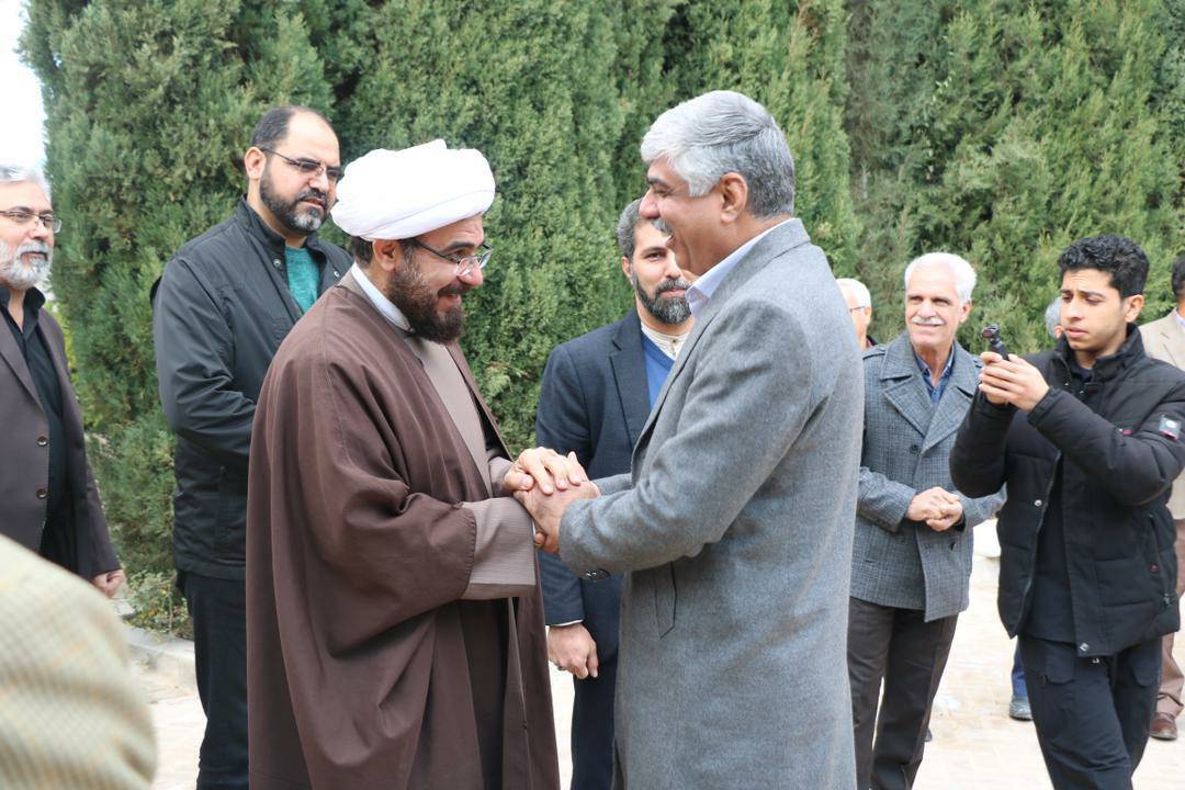 حضور نماینده رئیس&zwnj;جمهور در آتشکده زرتشتیان&zwnj; یزد + تصاویر