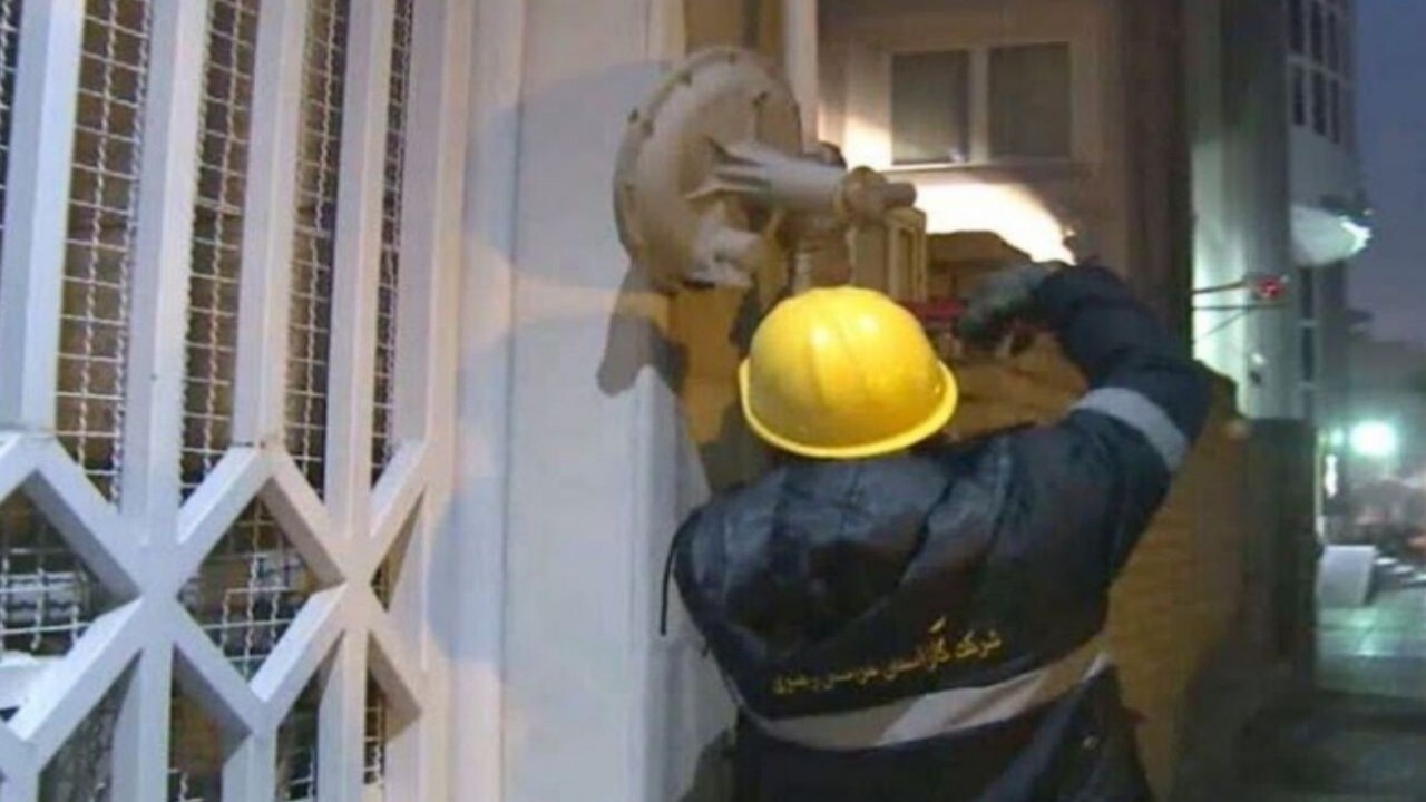 قطع گاز سه مجتمع تجاری و یک بانک فعال در مشهد