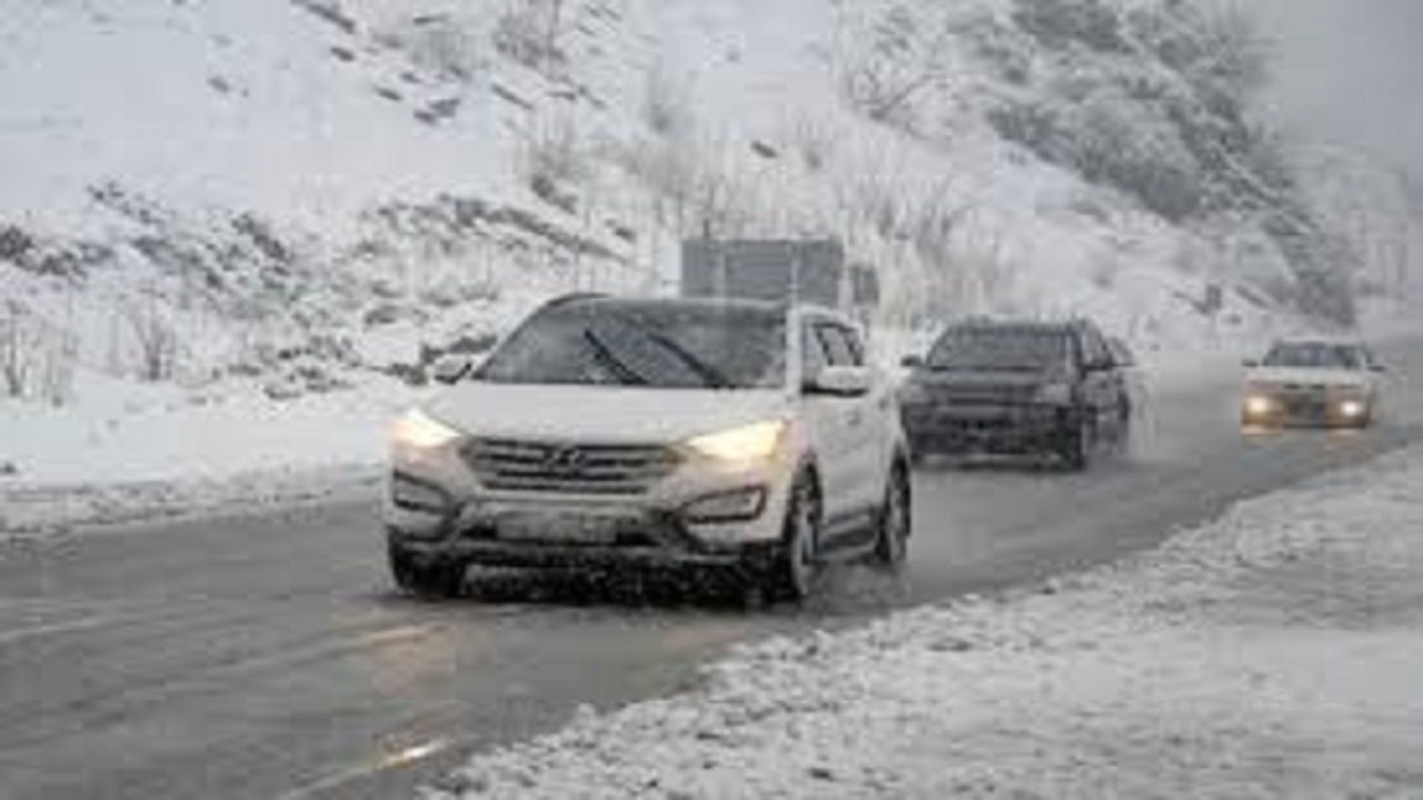اختلال در تردد ناوگان ریلی، هوایی و زمینی در برف و کولاک/ تکلیف بلیت‌ سفرهای لغو‌ شده چه می‌شود؟