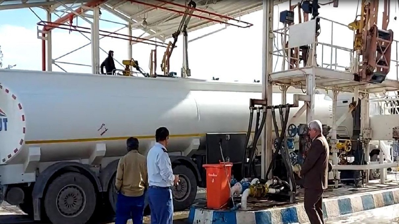 محموله گازوئیل قاچاق در جاده اصفهان - یاسوج توقیف شد