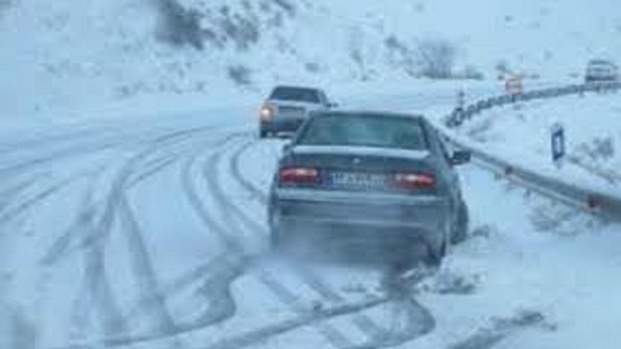 جاده‌های همدان لغزنده است