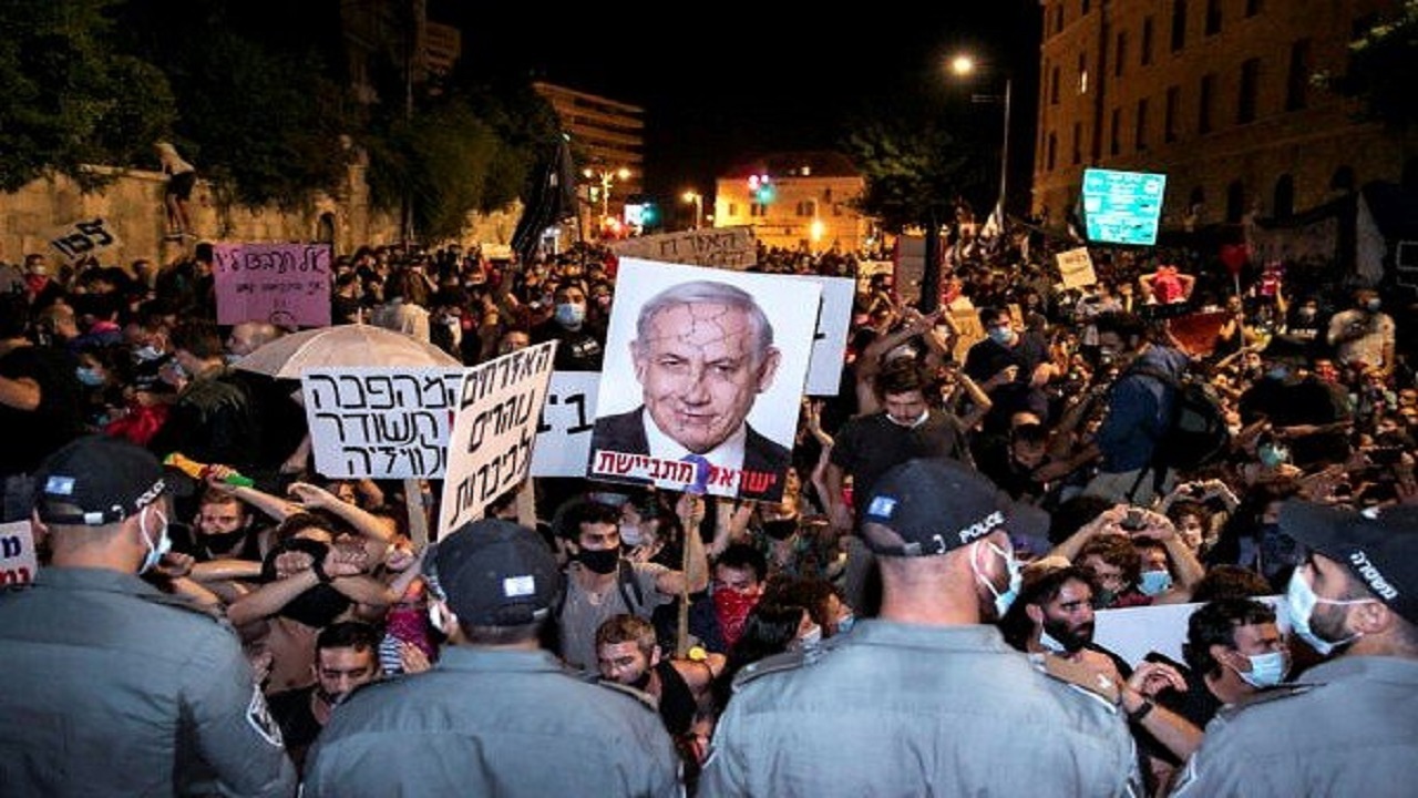 دوئل مرگبار عنکبوت‌ها