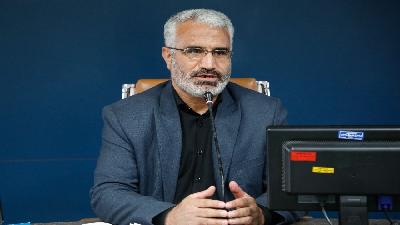 انقلاب اسلامی درخت پُرثمر آبیاری شده با خون شهیدان است