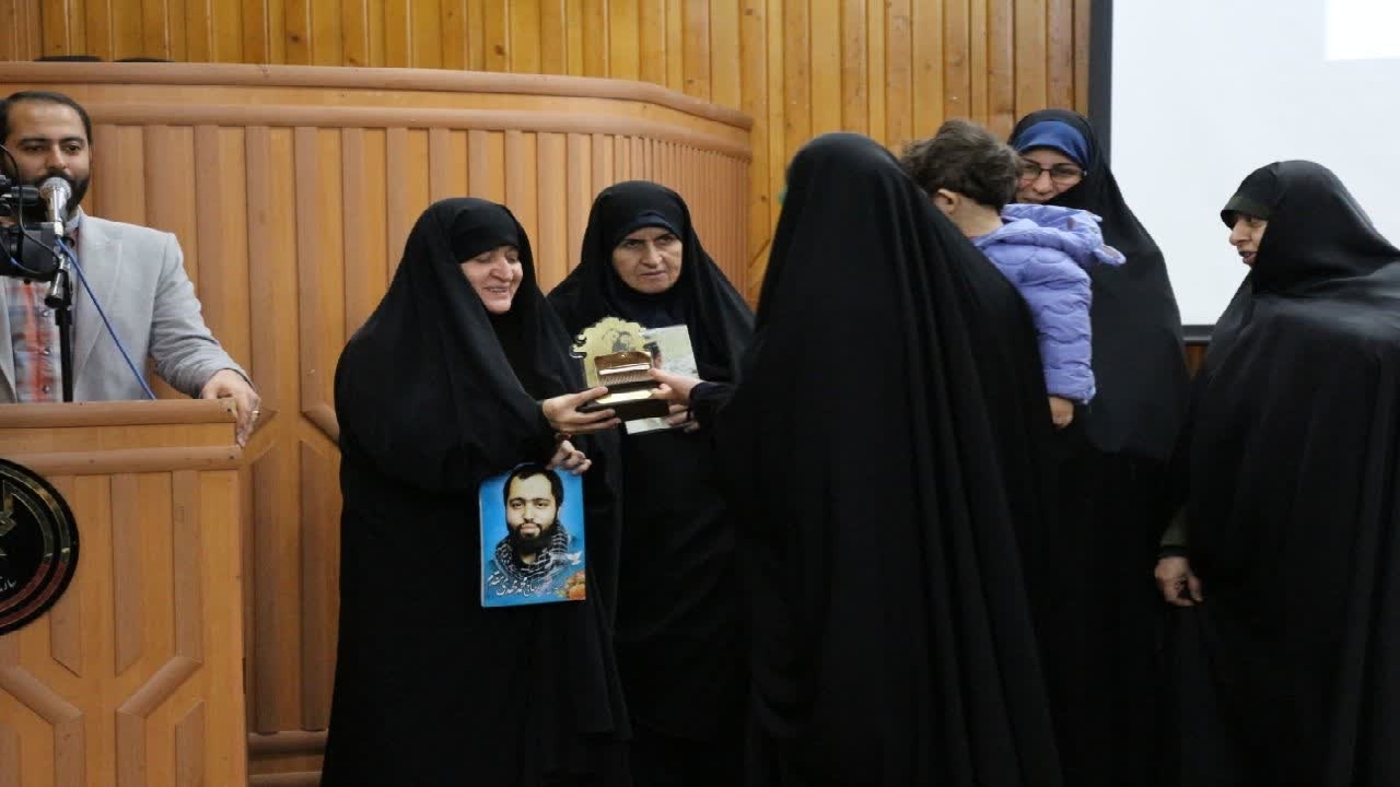 همایش مادران قاسم پرور در رشت