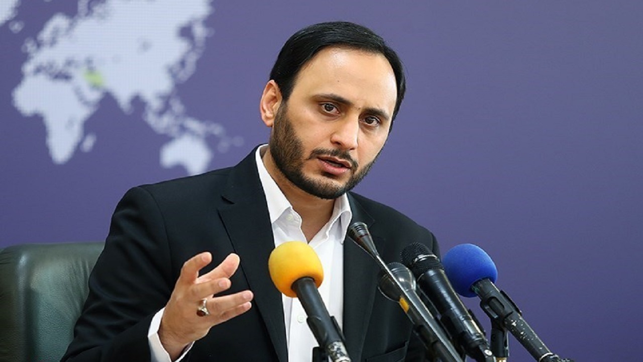 میزان غارت اموال ملت ایران هنگام فرار شاه از زبان سخنگوی دولت