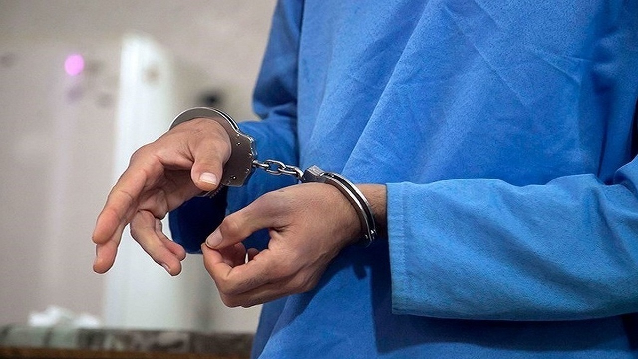 مردی که دختر بیمار و همسرش را با کلنگ کشت